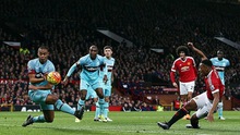 Man United của Van Gaal lập kỉ lục buồn ở Old Trafford