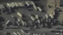 VIDEO: Máy bay Nga 'điểm xạ' xe bồn chở dầu của IS giữa đoàn xe đông nghịt