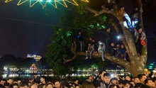 Chen lấn trong đêm Giao thừa: Thiếu quảng trường hay kém ý thức nơi công cộng?