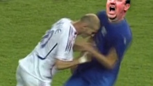 ẢNH CHẾ: Zidane ‘thiết đầu công’ hạ gục Benitez, Mourinho cười khoái chí