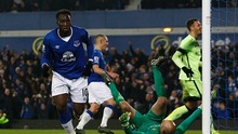 Everton 2-1 Man City: Bị Lukaku hạ gục, Pellegrini tức điên vì trọng tài
