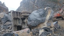 Thanh Hóa: Sạt mỏ đá khiến 4 người chết, 3 người còn mắc kẹt