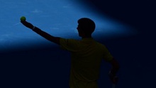 VIDEO: Djokovic suýt bị loại