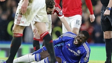 SỐC cho Chelsea: Kurt Zouma phải ngồi ngoài 6 tháng vì chấn thương đầu gối