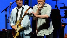 Eagles tưởng nhớ thành viên quá cố Glenn Frey tại lễ trao giải Grammy
