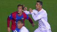 Ronaldo lại bị lên án vì thiếu fair-play