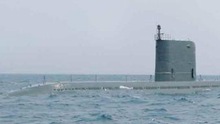 Tàu ngầm Triều Tiên mang tên lửa đạn đạo 'dạo chơi' ngoài khơi Hàn Quốc