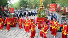 Hàng ngàn người dân Thành phố Hồ Chí Minh dâng hương tưởng nhớ vua Hùng