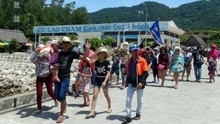 Hơn 1.000 du khách mắc kẹt trên Cù Lao Chàm đã về đất liền