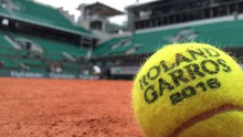 Tennis ngày 20/5: Sharapova có thể bị cấm thi đấu vĩnh viễn. Djokovic quyết tâm chinh phục Roland Garros