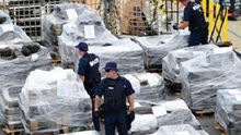 Ecuador bắt giữ tàu lặn chở 1 tấn cocain