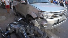 Vụ ôtô đâm liên hoàn 8 xe máy ở Xã Đàn: Chưa rõ số người bị thương