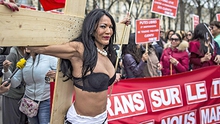 Gái mại dâm ở Pháp ngoảnh mặt với EURO