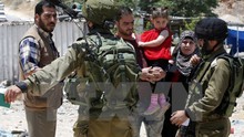 Israel cấm quan chức Palestine nhập cảnh