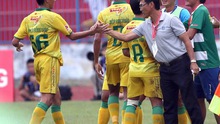 Cầu thủ Đồng Tháp bị nghi cá độ, trọng tài Việt Nam tới World Cup