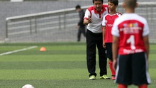 HLV Nguyễn Hồng Sơn: ‘Trại hè bóng đá Toyota sẽ dạy các em học làm người’