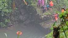 Rơi xuống thác Đam B’ri, thi thể thiếu niên 16 tuổi bị kẹt trong hốc đá