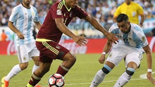 Venezuela 2-2 Argentina: Không Messi, Argentina mất ngôi đầu bảng