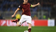 VIDEO: Totti kiến tạo SIÊU ĐẲNG trong trận Roma thắng Crotone 4-0