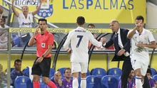 Mẹ Ronaldo phải an ủi con trai vì bị thay ra. Fan Real Madrid sốc