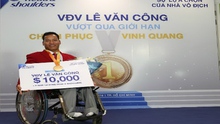 Lực sĩ Lê Văn Công được thêm 10.000 USD tiền thưởng