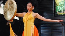 Á hậu Nguyễn Thị Loan điêu luyện trong phần thi trang phục dân tộc