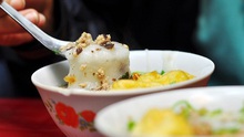 Bánh đúc nóng sánh mịn, món ngon cho ngày đông Hà Nội
