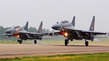 Không quân Trung Quốc lộ nhiều 'lỗ hổng' khi vươn ra Thái Bình Dương