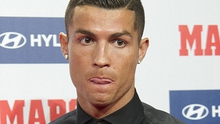 Ronaldo bảnh bao nhận giải Cầu thủ hay nhất Liga mùa trước