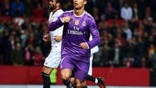 Ronaldo gây tranh cãi khi thoát án phạt vì hành động xấu với đối thủ