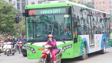 Hà Nội sẽ tính kỹ việc lắp dải phân cách cứng dành riêng cho BRT