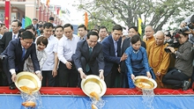 Chủ tịch nước Trần Đại Quang thả cá chép tiễn ông Công, ông Táo