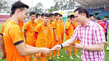 Bầu Futsal mừng tuổi U23 Việt Nam, HAGL mất Tuấn Anh thêm 4 tuần