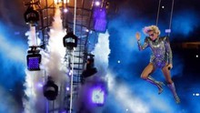 Màn diễn đẳng cấp của Lady Gaga tại Super Bowl 2017