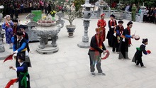 CHÍNH THỨC bỏ nghi lễ treo cổ trâu trong Lễ hội đền Đông Cuông 2017