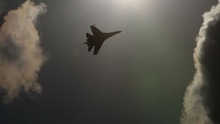 Nga nói gì về chuyện Su-24 'vờn quanh' khu trục Mỹ ở Biển Đen?