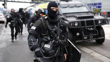 VIDEO cướp súng tấn công cảnh sát ở sân bay Pháp