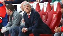 Arsenal: 'Wenger out' hay tất cả đều 'out', kể cả Oezil