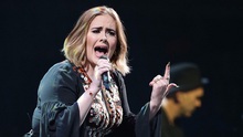 Adele thành 'triệu phú âm nhạc', lập doanh thu kỷ lục ở Anh