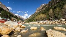 Sông băng Gangotri tan chảy ảnh hưởng đến bản sắc Hindu và đời sống người dân Ấn Độ