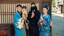 Hình ảnh "cưng xỉu" của gia đình Đông Nhi khi làm đại sứ du lịch tại Nhật Bản