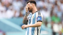 Messi ôm mặt thất vọng trong ngày lập kỷ lục World Cup