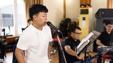 Ca sĩ Vũ Thắng Lợi lần đầu song ca với "đàn anh" Tấn Minh trong "Hà Nội riêng tôi"