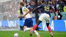 Người Anh nổi giận với trọng tài sau trận thua Pháp