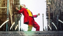 Joker 2 công bố khung hình đầu tiên đầy ám ảnh, cho thấy nhân vật chính đang bị nhốt trong trại tâm thần Arkham