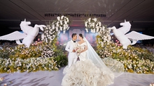Đám cưới Khánh Thi - Phan Hiển: Cô dâu diện 3 váy cưới 'độc', không gian cổ tích gây choáng ngợp