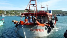 Cảnh sát biển Việt Nam phát hiện tàu chở 70.000 lít dầu DO không rõ nguồn gốc