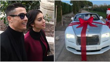 Vừa sang Ả rập Xê út, Ronaldo nhận quà Giáng sinh bất ngờ từ bạn gái