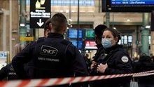 Pháp bắt giữ 2 đối tượng dọa đánh bom tại Paris