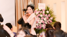 Hoa hậu Nông Thuý Hằng xuất hiện với mái tóc tém lạ mắt tại Hoa hậu doanh nhân Đông Nam Á 2023